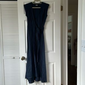 Reformation navy linen cap sleeve long dress. Size small. Never worn.